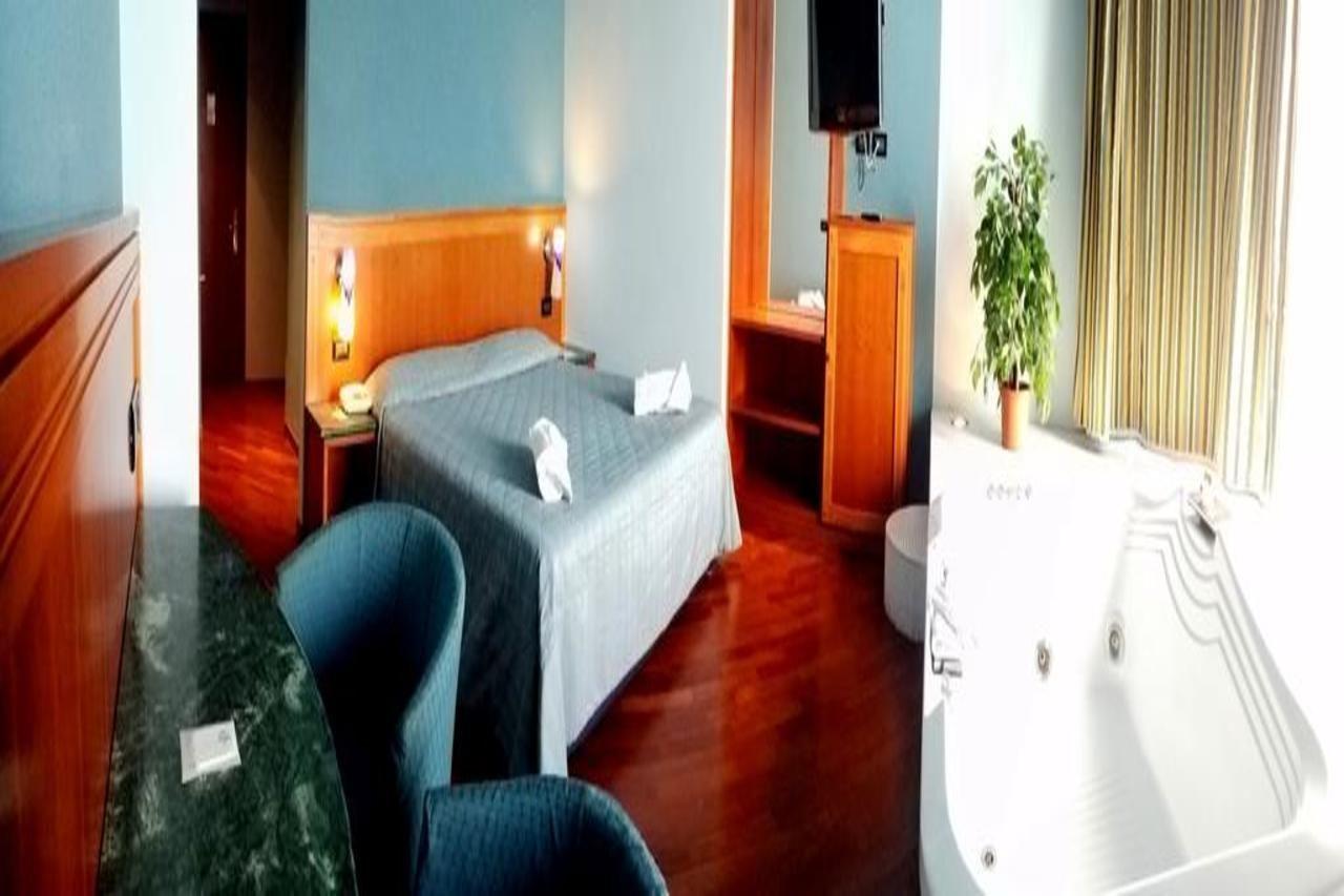 Hotel Michelangelo Palace & Spa Terni Eksteriør billede