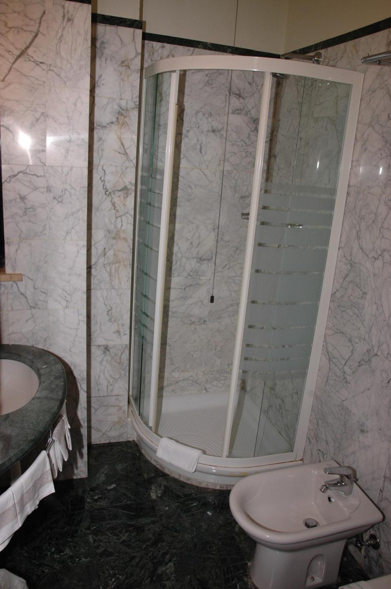 Hotel Michelangelo Palace & Spa Terni Værelse billede