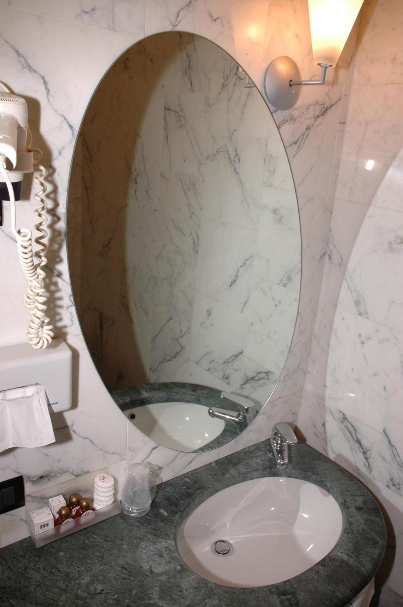 Hotel Michelangelo Palace & Spa Terni Værelse billede