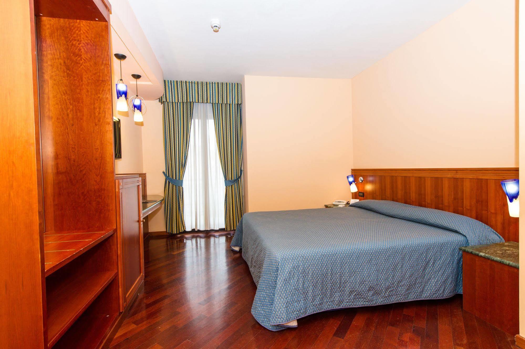 Hotel Michelangelo Palace & Spa Terni Eksteriør billede