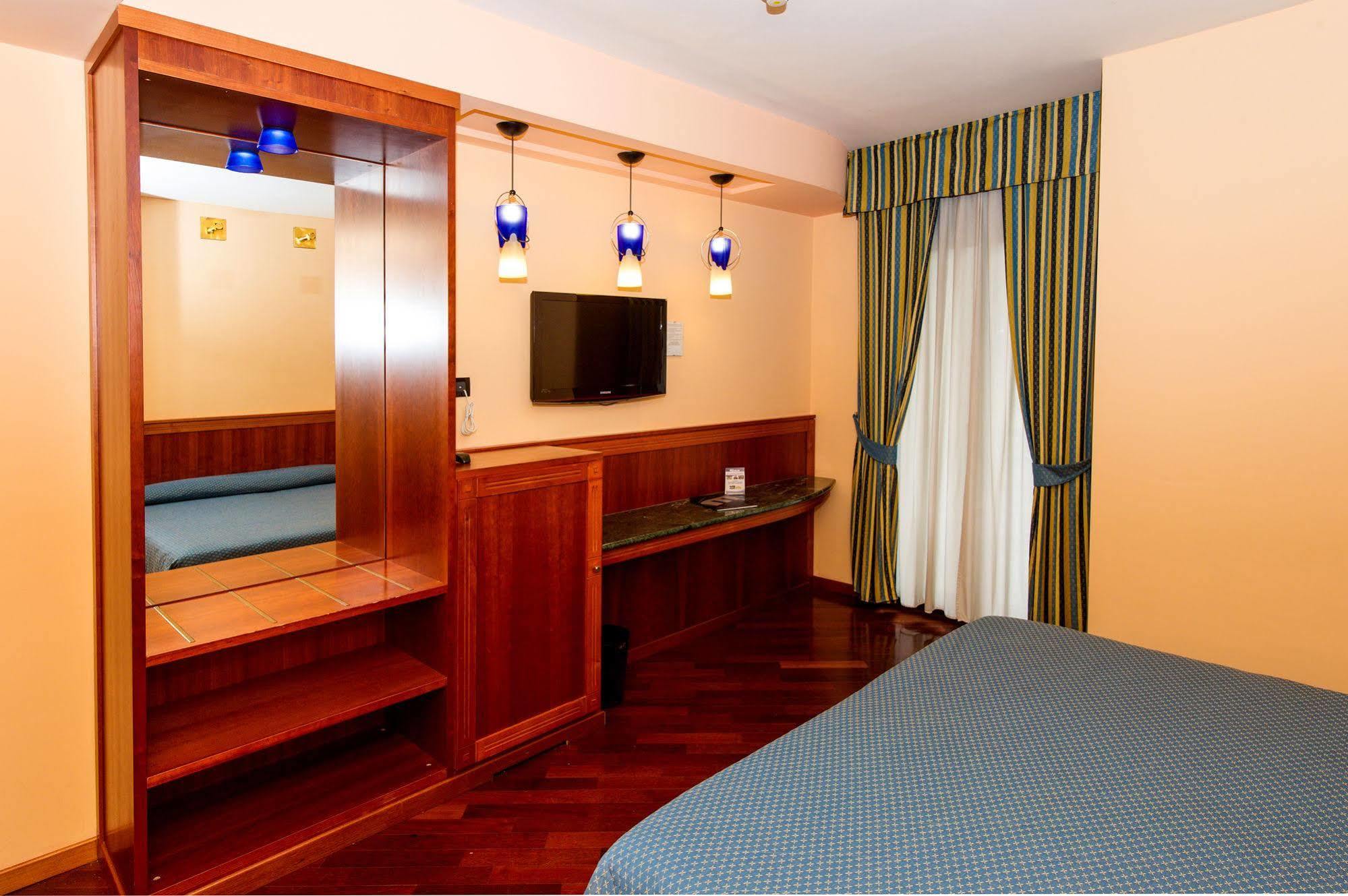 Hotel Michelangelo Palace & Spa Terni Eksteriør billede